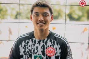 法鹰首秀双响，官方：堂安律当选法兰克福5-0恩格尔斯全场最佳