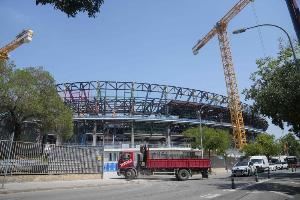 马卡：新球场许可证迟迟不发放，巴萨考虑暂时重回蒙锥克参加比赛