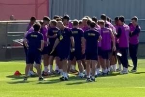 记者：莱万参加巴萨今日合练，将随队出征客场对阵莱万特的比赛