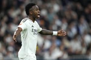 两次替补出场+染黄+传射，维尼修斯是06-07赛季以来五大联赛首人