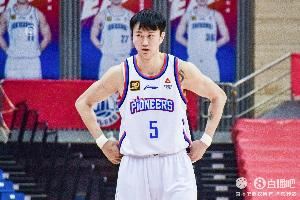 天津男篮新增注册7人：王一方续签3年B类合同 赖俊豪C类还剩1年