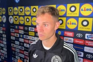 基米希：不认为更衣室不够团结 我们绝不会因为这场失利而崩溃