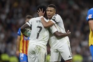 马卡：维尼修斯抢点球让姆巴佩错失戴帽的机会，后者选择沉默