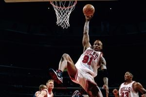 禅师：得到罗德曼后我告诉大家要包容 他不练投篮所以训练迟到